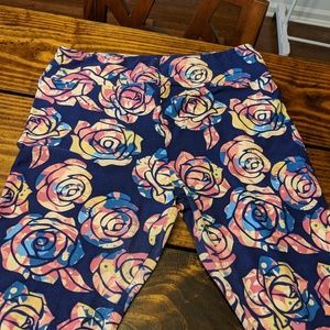 LuLaRoe Rose Leggings TC